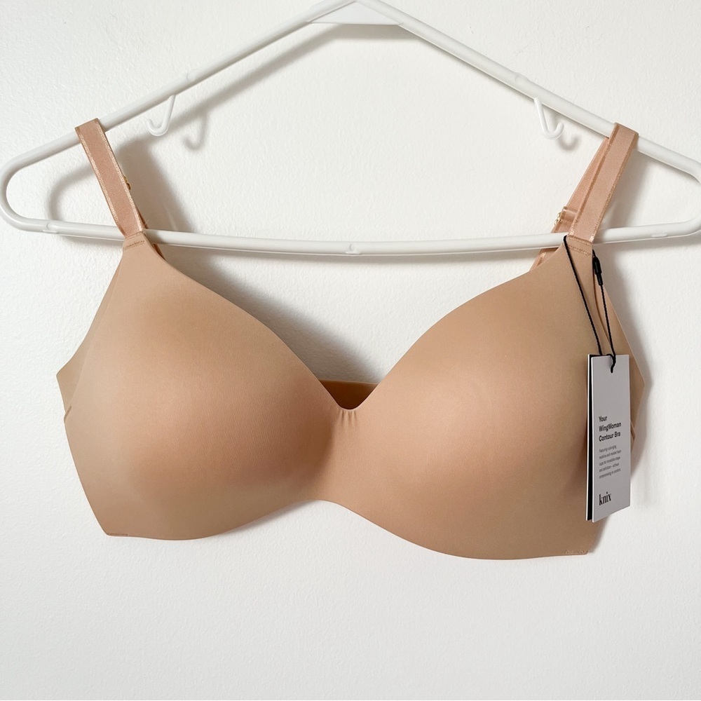 NWT Knix Wing Woman Contour Bra Warm Sand Size 4 Wireless Molded Cups